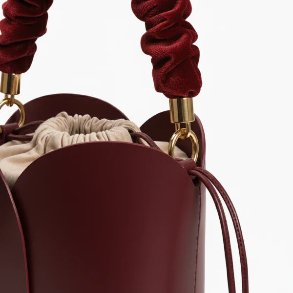 VICIDERCI Althea vegan leather bucket bag in wine red detail view