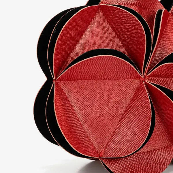 VICIDERCI Amelisse vegan leather evening bag in red detail view