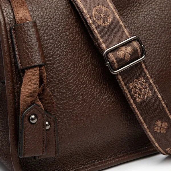 VICIDERCI Auralis vegan leather crossbody bag in brown detail view