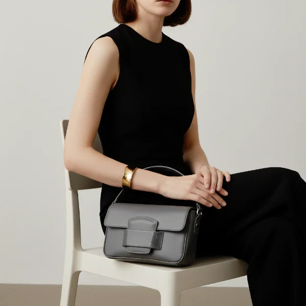 VICIDERCI Faelina genuine cowhide shoulder bag in gray model view